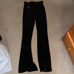 Forever 21 black velvet bootcut leggings -new w/tag -size S